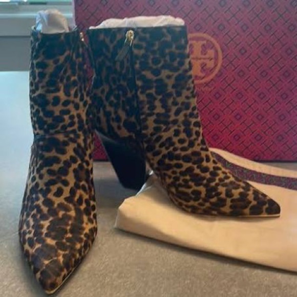 NWT Tory Burch Authentic Lila Ankle Bootie Calf Hair Barbados Leopard Size 6M - Picture 10 of 15